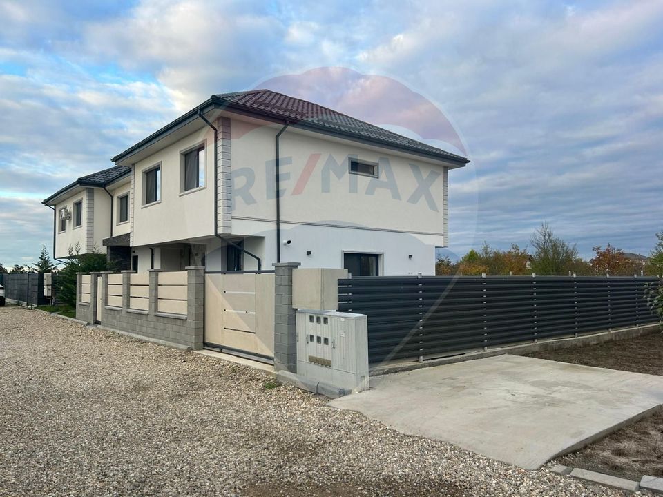 4 room House / Villa for sale