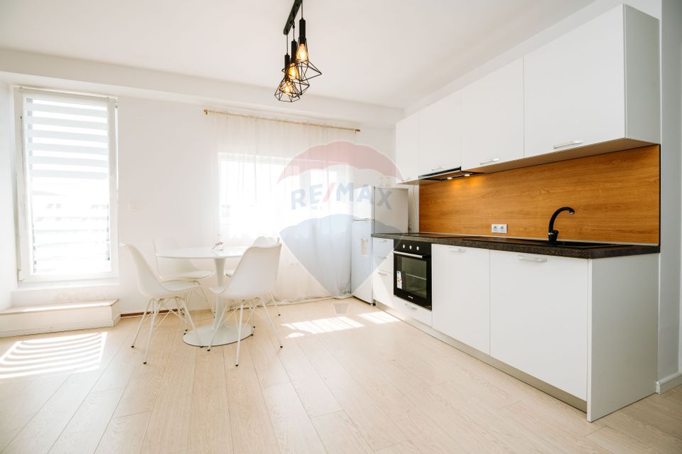 Apartament penthouse pe doua niveluri (4 camere)