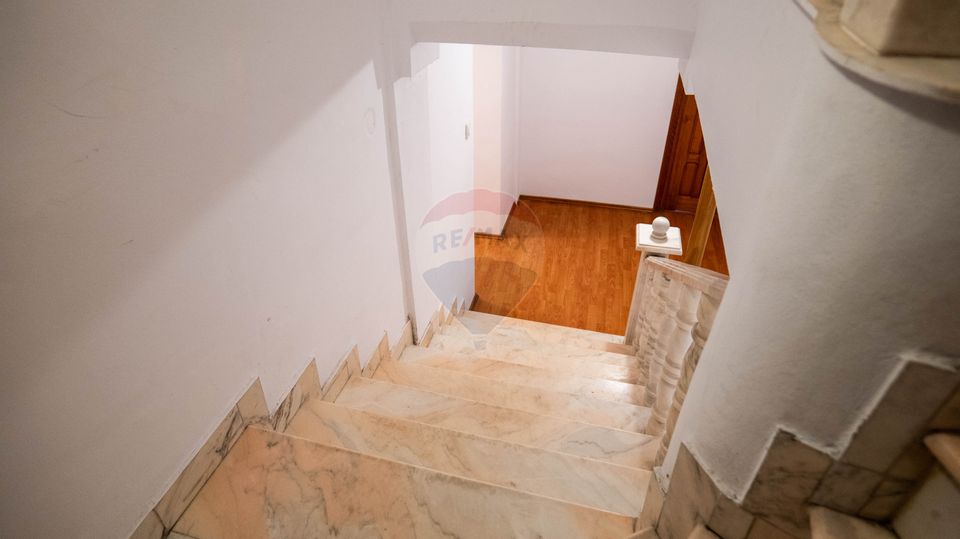 330sq.m Commercial Space for sale, Central area