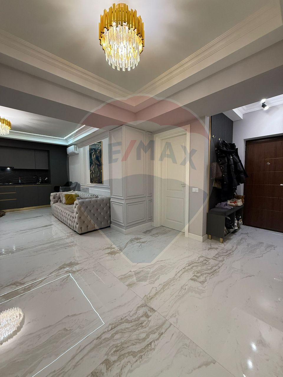 Apartament cu 3 camere de vânzare în zona Ultracentral