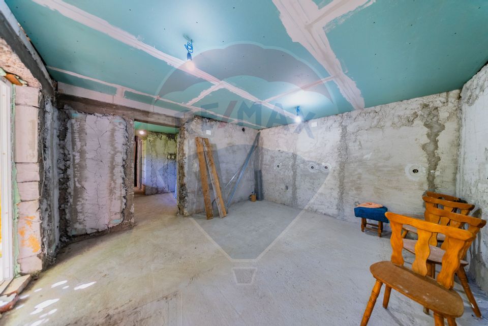 Casă+teren 2880 mp de vanzare in Tipar la 12 km de Chisineu Cris