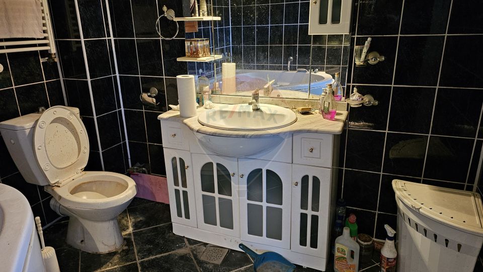 Casă / Vilă cu 6 camere, Gura Humorului, Suceava