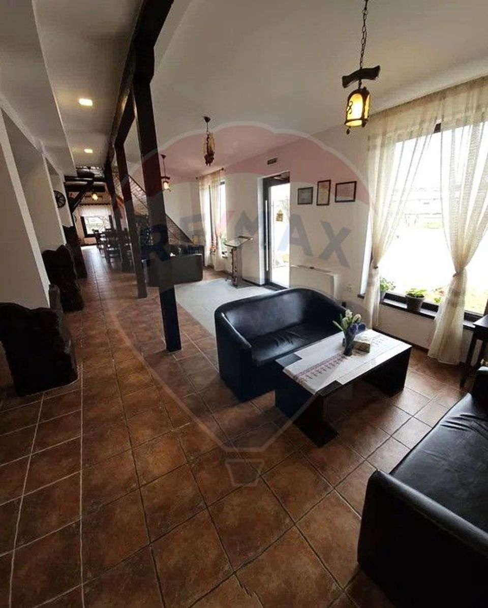 10 room Hotel / Pension for sale