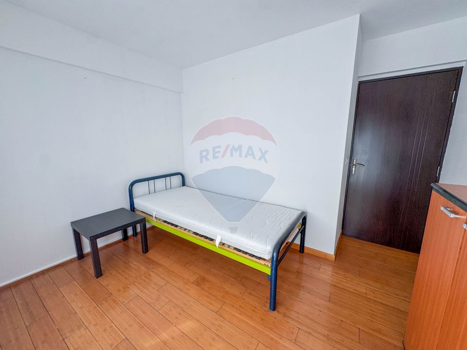 De inchiriat – Apartament elegant cu 3 camere,  Zona Piata Rosetti