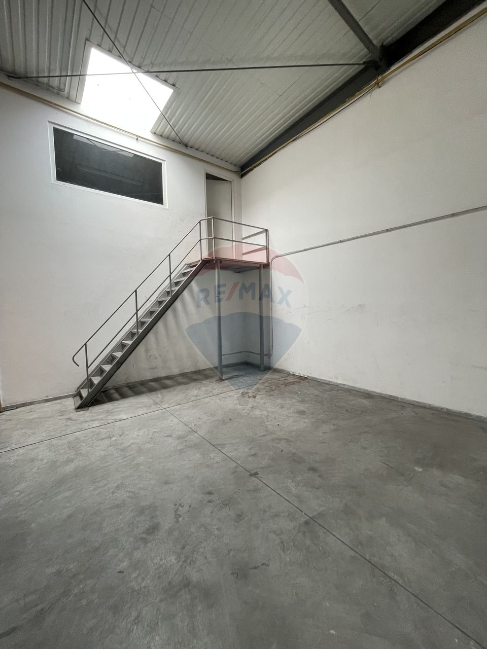 883sq.m Industrial Space for rent, UTA area