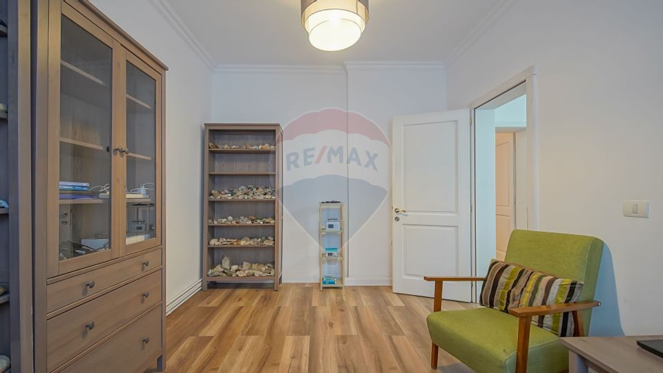 Apartament în casă cu 3 camere de vânzare în zona Brașovul Vechi