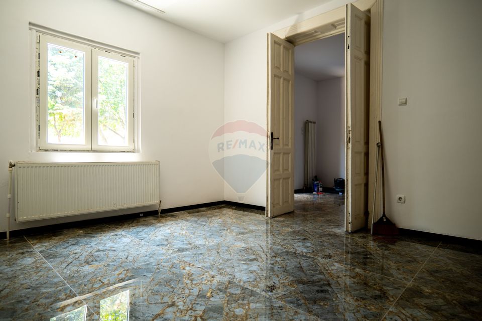 8 room House / Villa for rent, Colentina area