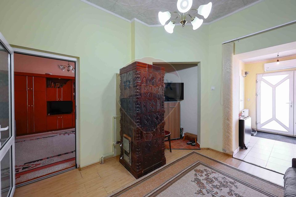 Apartament 1 Cameră, Semicentral, Spațios, Menumorut, La Curte Vânzare