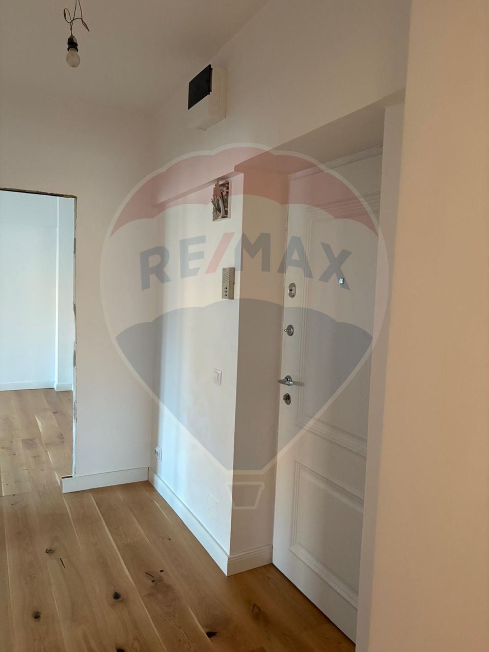 Apartament de vânzare – central Calea Bucuresti -Piata Centrala