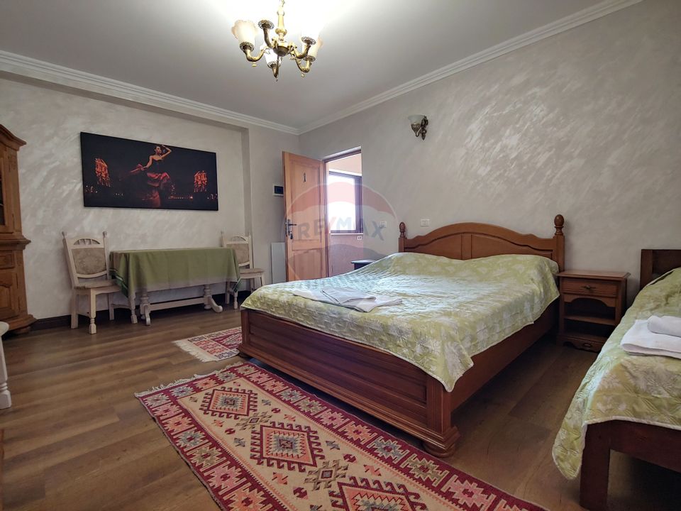 Pensiune în Bucovina cu 27 camere-Vârfu Dealului-Cacica-Suceava