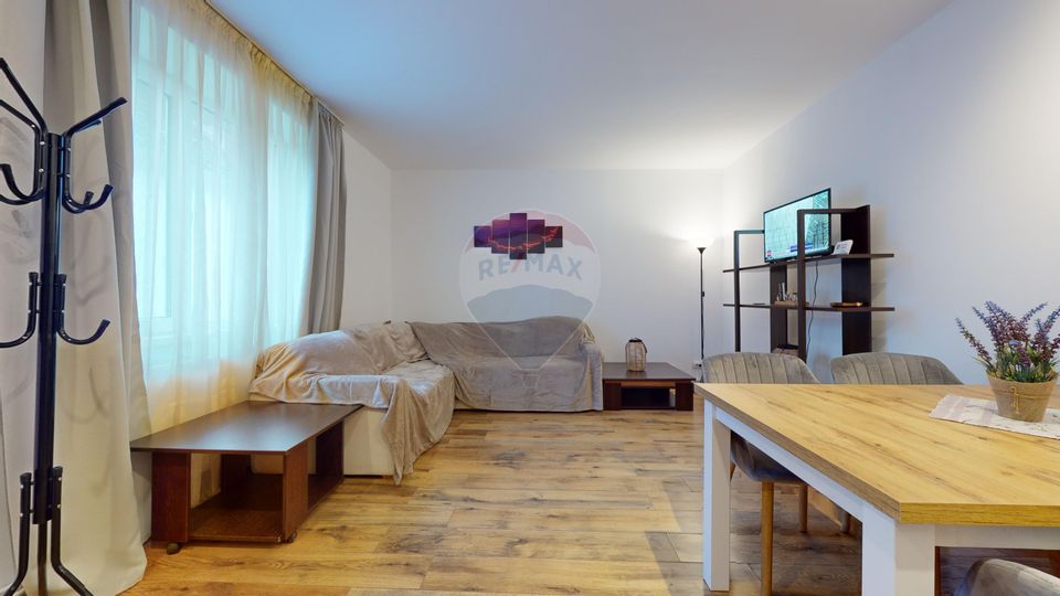 Apartament Modern cu 3 Camere în Centrul Istoric al Brașovului