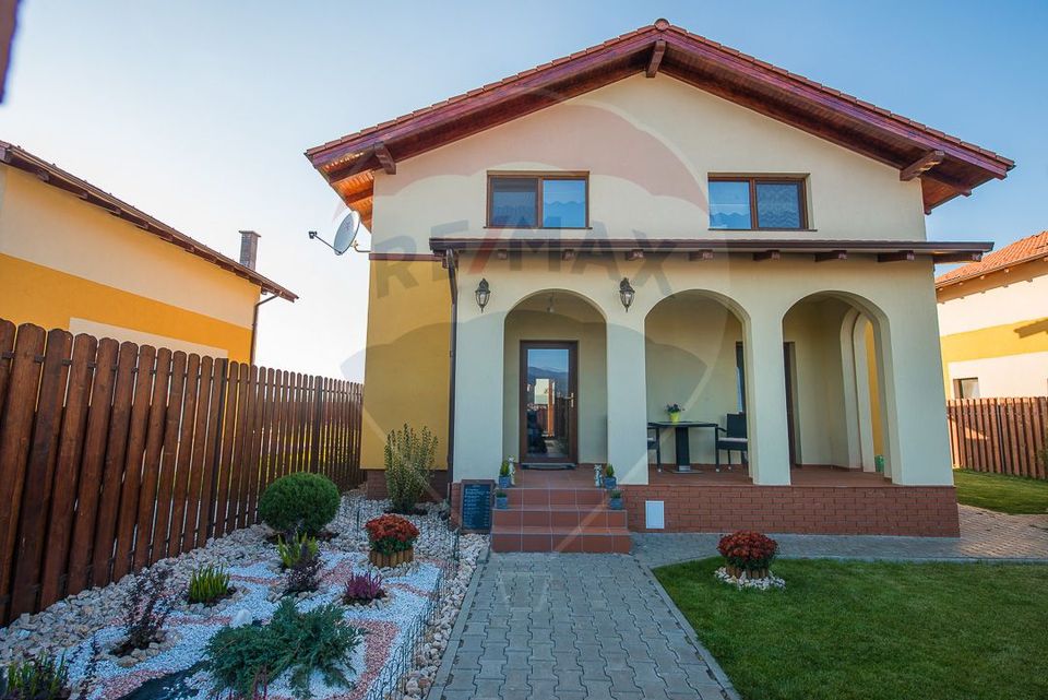 Case la cheie in Cristian - Curte proprie