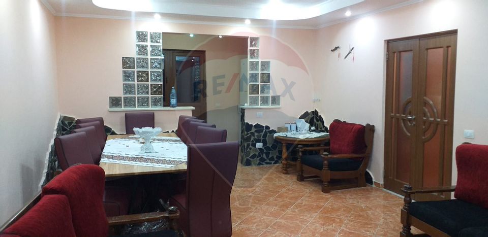 6 room House / Villa for sale