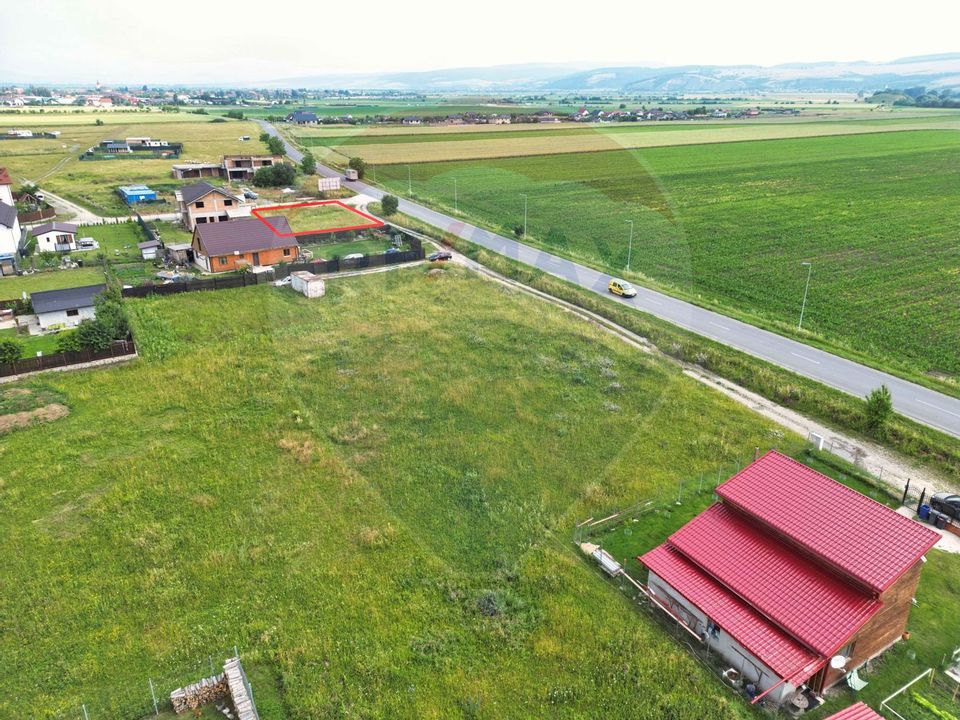 Teren intravilan cu dublu front stradal I Poiana Craitelor I Bod