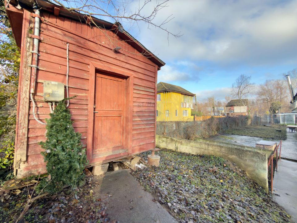 Casă cu 3 camere de vânzare în zona 3 Insule, Arad