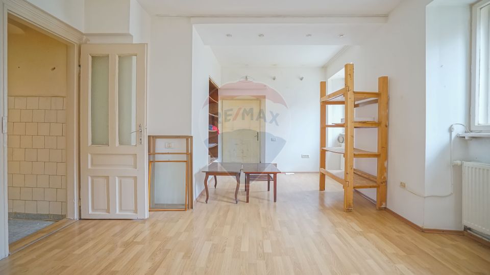 4 room House / Villa for sale, Centrul Istoric area