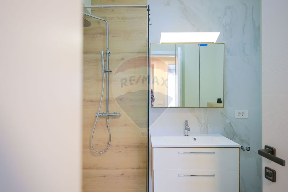 Apartament/Penthouse de Închiriat cu 3 Dormitoare și Terasă, Decebal