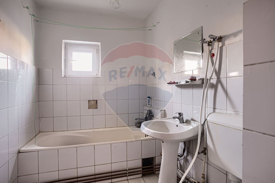 Apartament 3 camere de vânzare parter, pe Calea Aurel Vlaicu