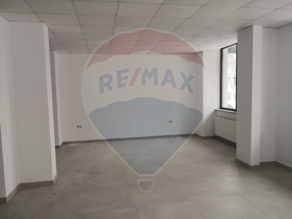 105sq.m Commercial Space for rent, Central area