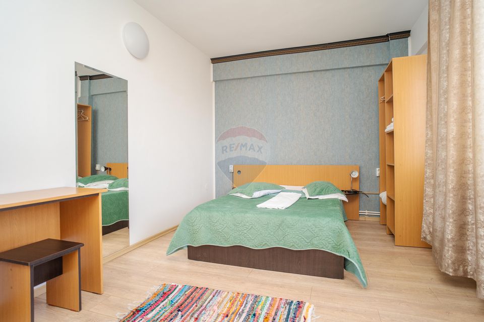 Oportunitate: Hotel/Pensiune 33 Camere de Vânzare - Semicentral IAȘI