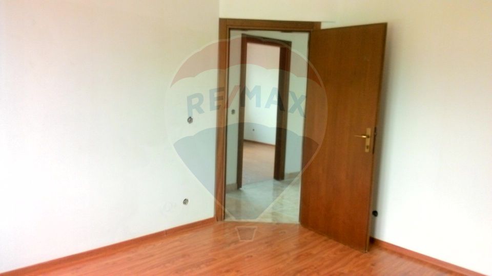 12 room House / Villa for sale, Central area