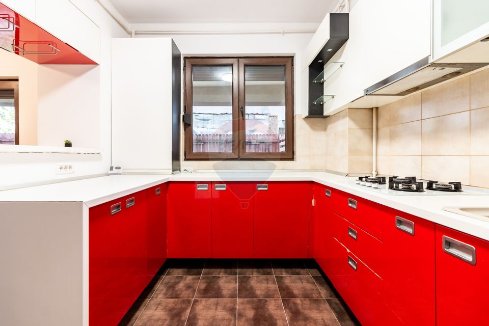 Apartament cu 4 camere si gradina proprie de vanzare/ str.  Amurgului