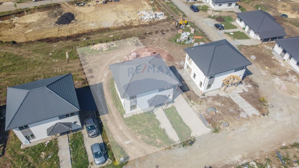 4 room House / Villa for sale