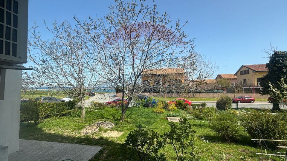 Apartament 2 camere de inchiriat-Faleza Nord in prima linie la mare