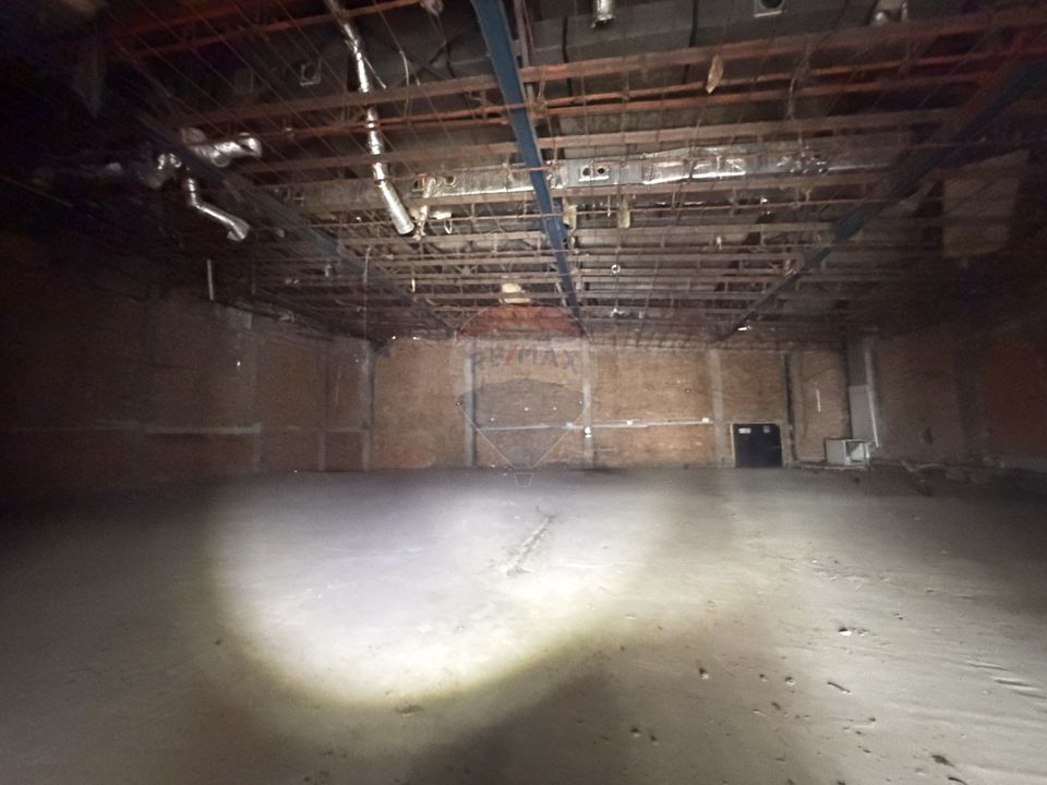 DE VANZARE Spațiu comercial de + 700 mp - et 1 -  Dacia - Constanța