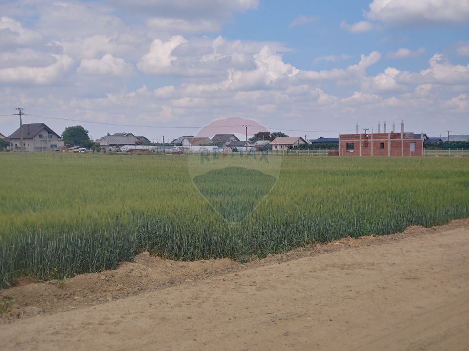 Teren intravilan 6,600mp Dumbraveni / Strada Principala spre Veresti