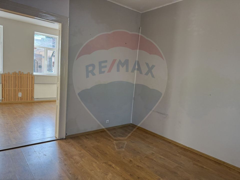 Spațiu pentru birouri / instituții – ultracentral, Str. Pitești