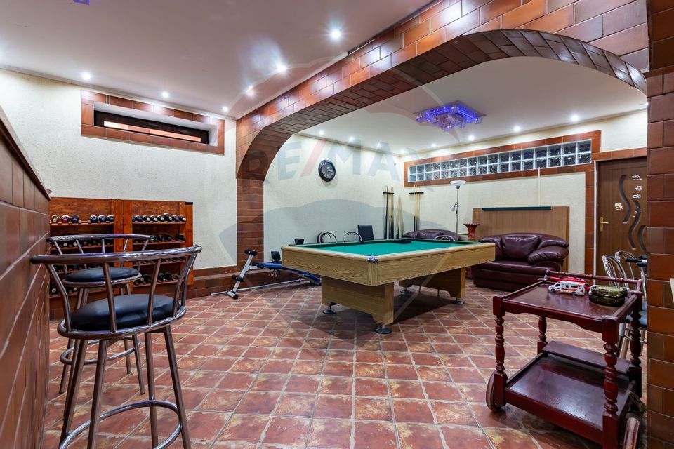 Villa for sale 14 rooms/SWIMMING POOL/ GENEROUS LAND/ BRAGADIRU-ILFOV