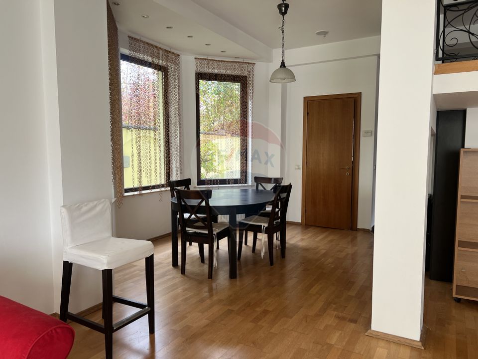 Casă / Vilă cu 5 camere de închiriat în zona Pipera