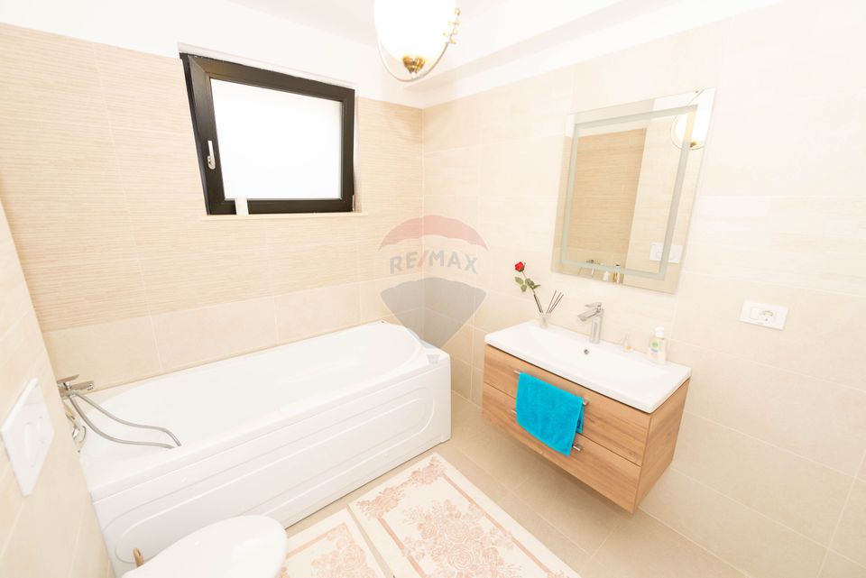 House - Villa 4 rooms in Pantelimon Magic Lake, Cernica forest