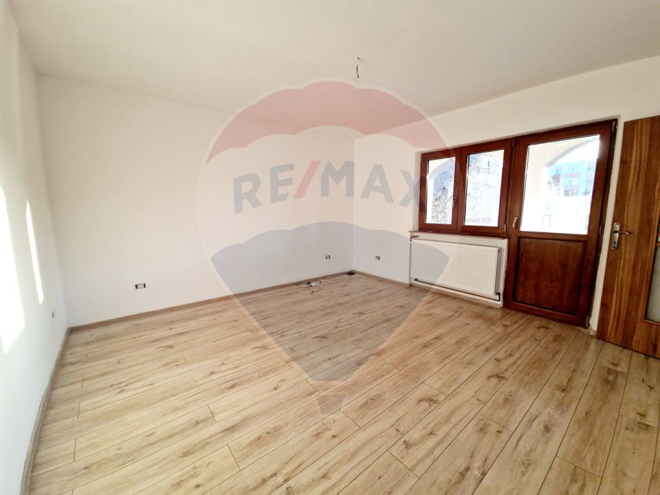 5 room House / Villa for rent, George Enescu area