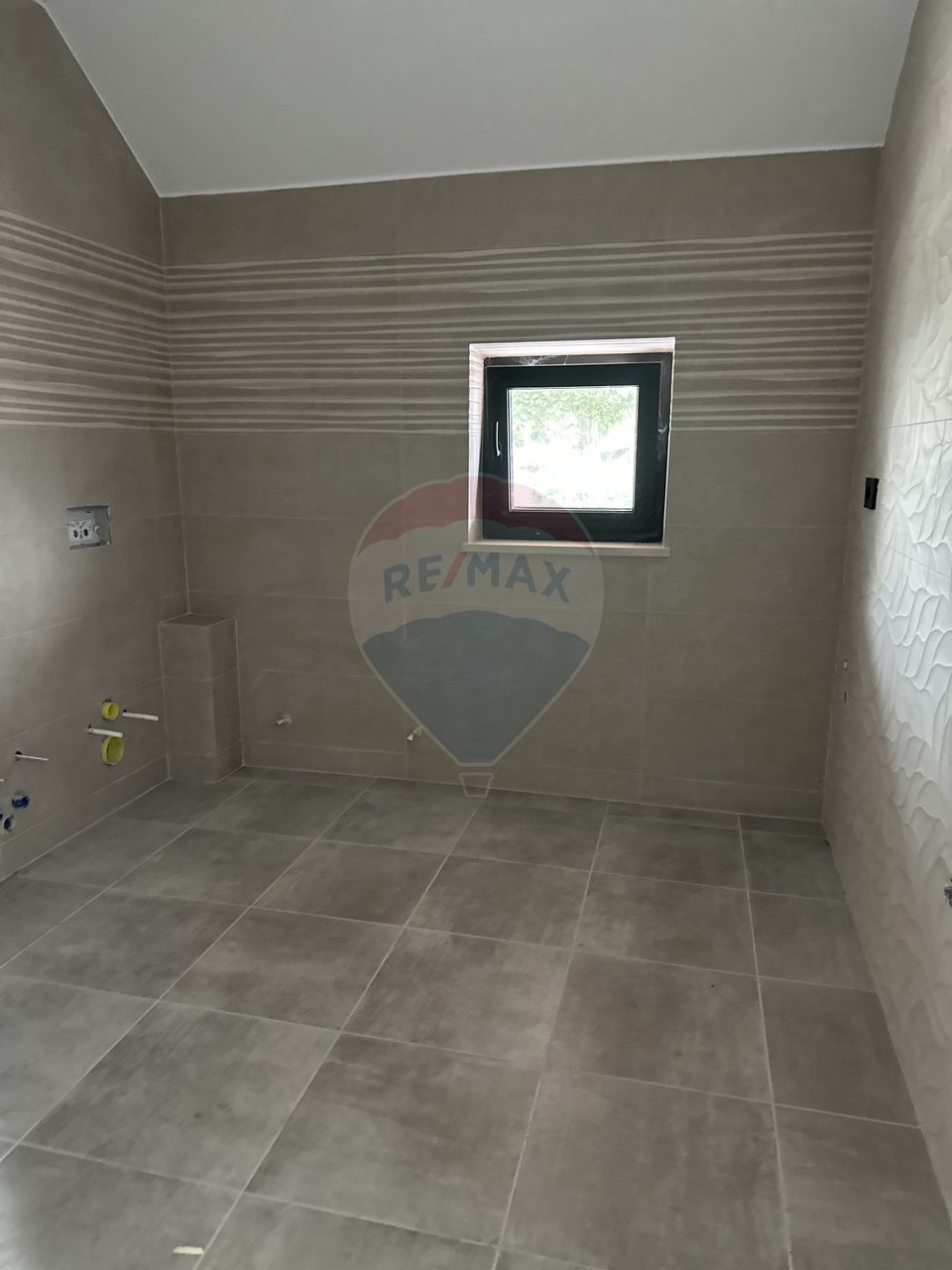 5 room House / Villa for sale