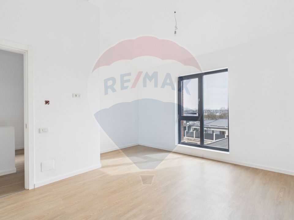 De vanzare| Apartament 3 camere nemobilat si 2 terase| Nobil Residence