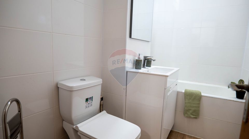 Vanzare apartament 3 camere-renovat, luminos si spatios, zona Iancului