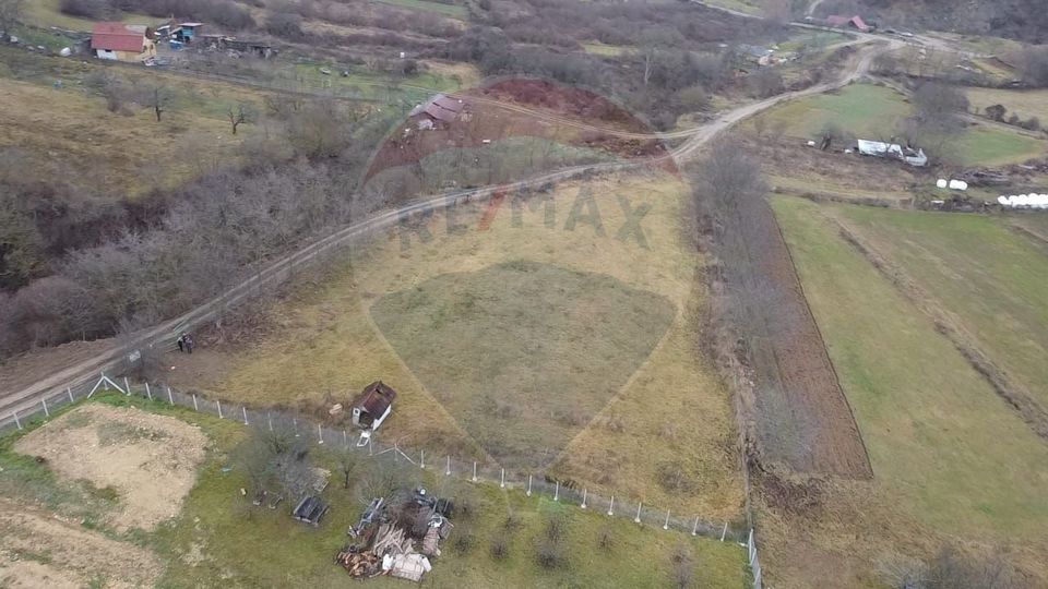 Teren de vânzare în Moldovenești – la 30 de minute de Cluj-Napoca