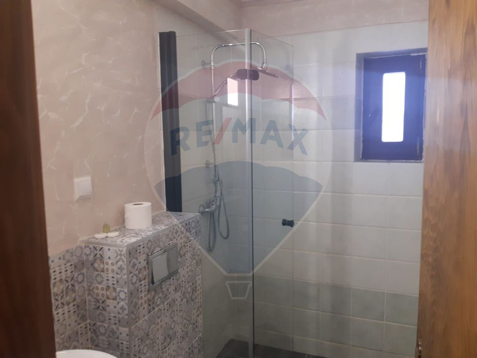 Hotel / Pensiune cu 18 camere de vânzare