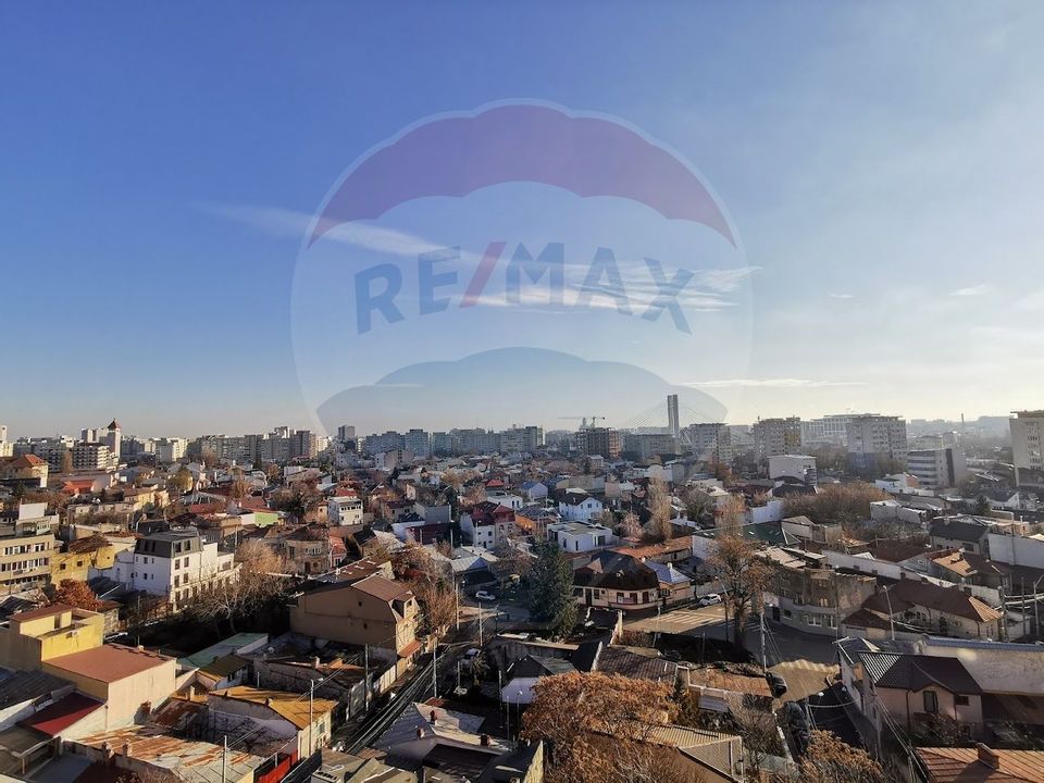 Apartament 2 camere de vanzare, bloc 1982, 57 mp, priveliste superba