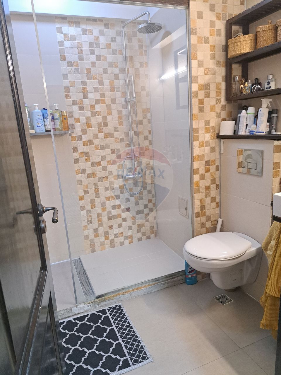 3 camere de închiriat, zona Consul, etaj 4 din 10