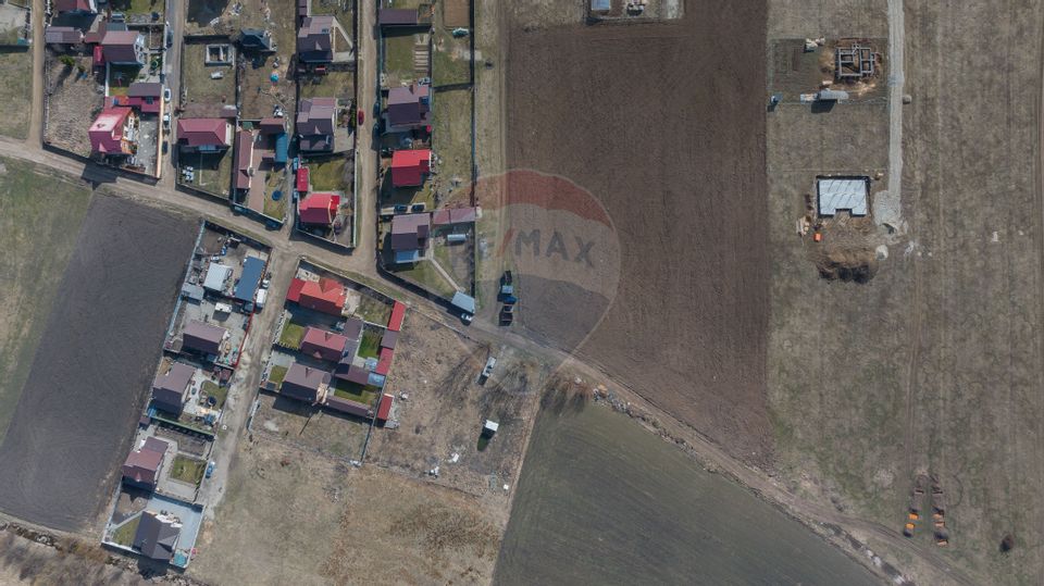 Comision 0 %! Teren intravilan de vânzare, Bod!