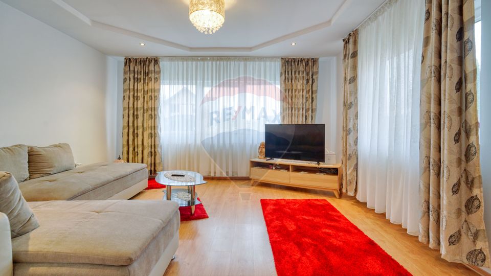 Renovated House with Land 1830 sqm in Prejmer!