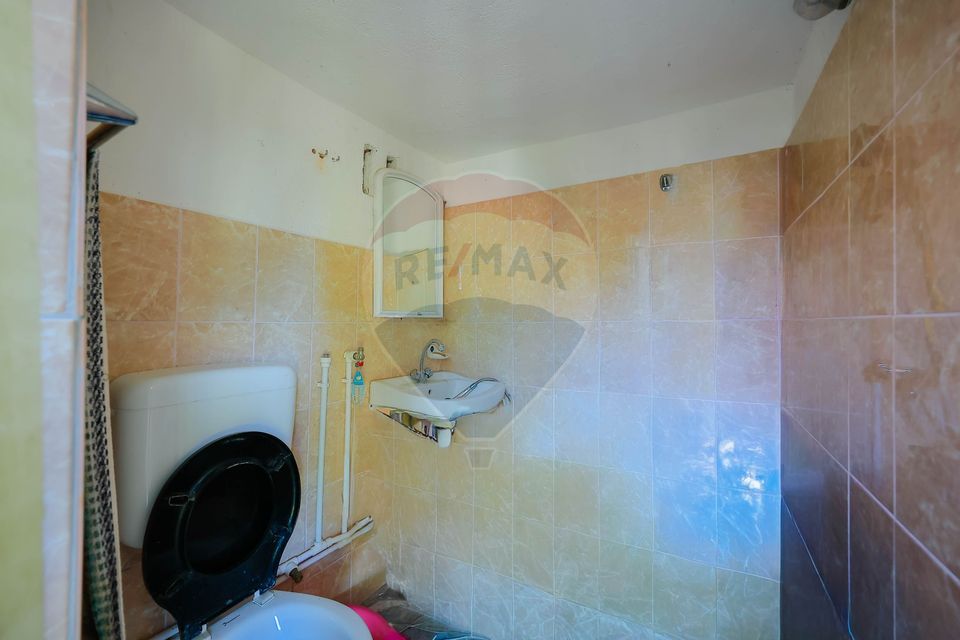 De vânzare casă cu 2 camere și teren 472 mp, Str Valea Frumoasă