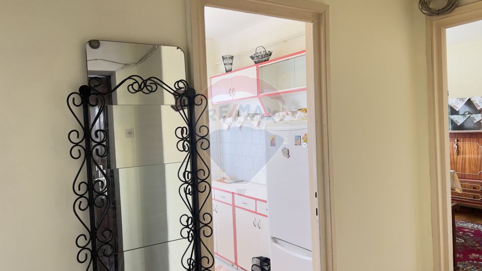 Apartament cu 3 camere de închiriat în zona Podgoria