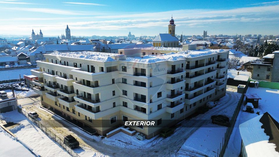 Apartament cu 3 camere tip PENTHOUSE de închiriat în zona PODUL VIILOR