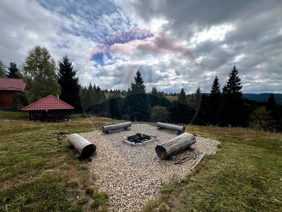 Casă de vacanță, de vânzare, pretabilă locuință sau afacere hotelieră