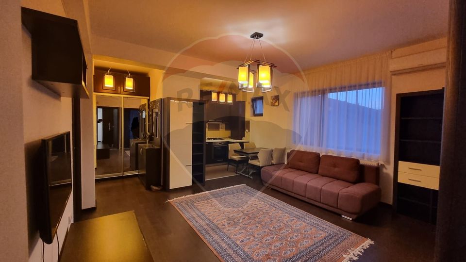 Apartament cu 3 camere de închiriat - Jiului