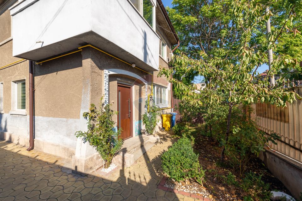 House / Villa with 3 rooms for rent Pargarilor Stefan cel Mare street